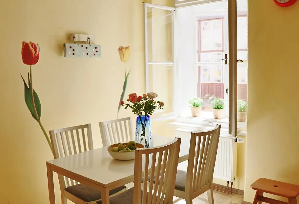 Mi Casa Tu Casa - Kremencova 10 Apartment Prague