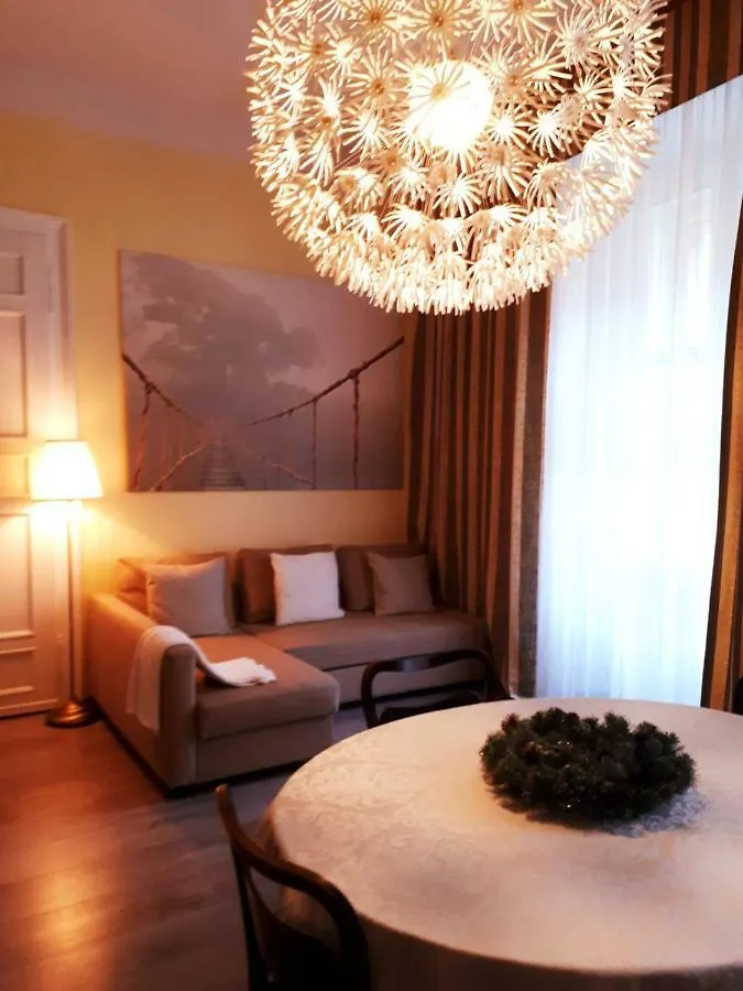 Mi Casa Tu Casa - Kremencova 10 Apartment Prague
